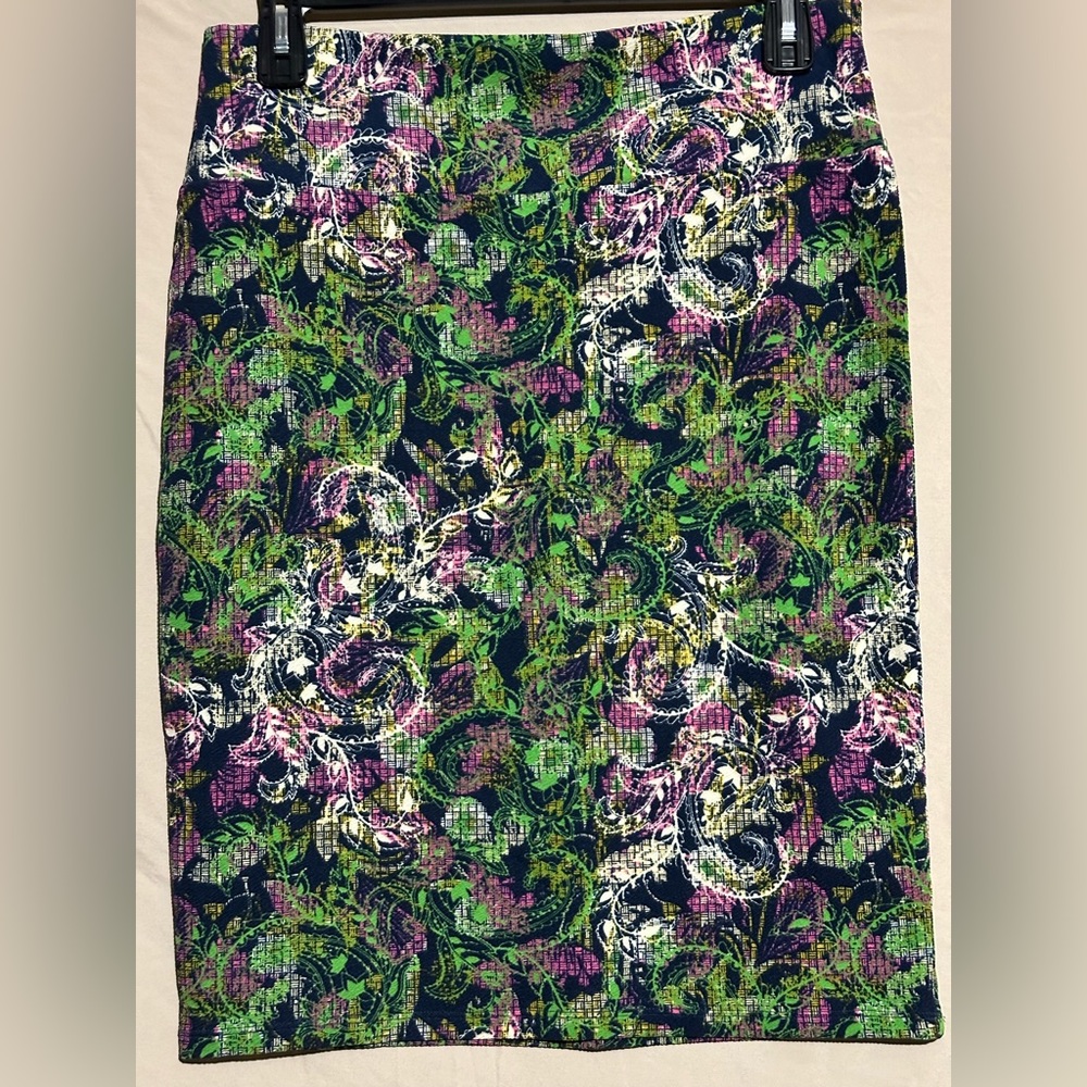 LulaRoe Cassie skirt XL. NWOT